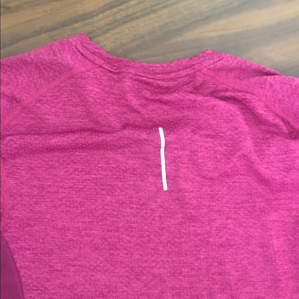 Rare Nike Pink Athletic Tee and Grid-Print Shorts Set - Picture 12 of 12